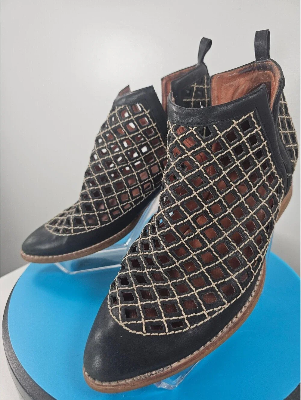 N/A these stylish